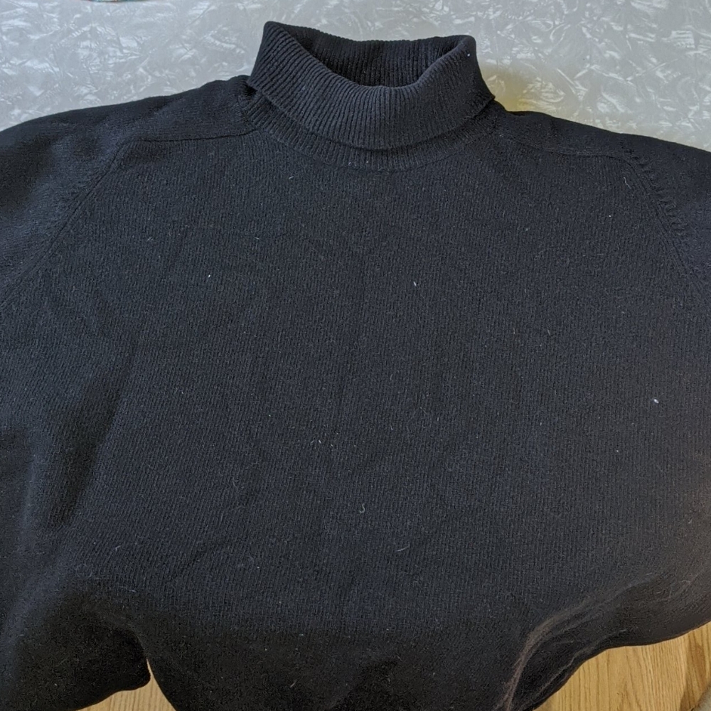 Hemisphere outfitters turtle neck sweater